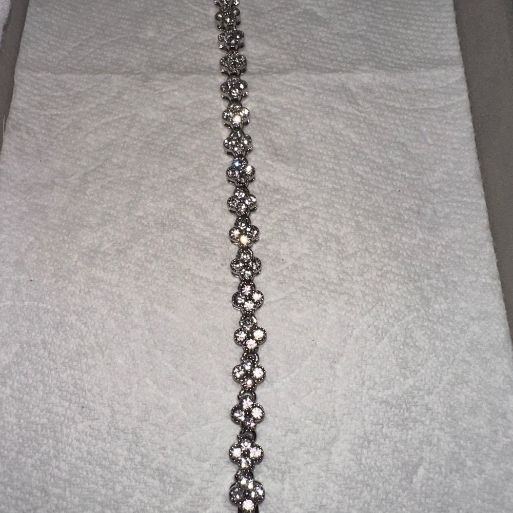 Elegant white Moissanite Diamond sliver plated 925 brecelet